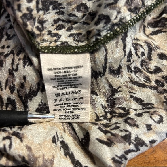 Free People Welcome to the Jungle Tunic Top in Green, Tan, Black, Size XS - Picture 11 of 11